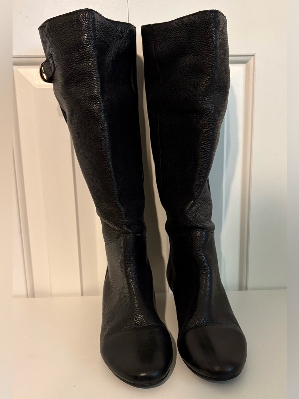 STEVEN, Black Leather Knee-High Low Wedge Heel Boots - Classic Riding Style